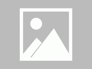 j9九游会官方登录登贝莱策动杜埃单刀破门，但越位在先进球无效